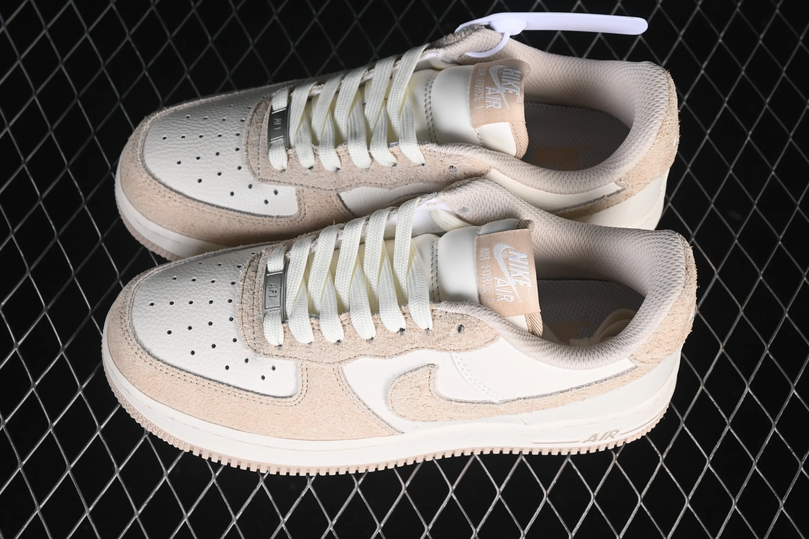All categories Nk Air Force 1 Air Force series Nk Air Force 1 Low Air Force low-top Nike Air Force 1'07 Low Milky white light gray Air Force 1 low-top casual sneakers HQ3905-001